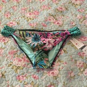 NWT MACYS JRS L 🌺SUNDAZED🌺 BRIGHT FLORAL TROPICAL SWIM BIKINI BOTTOMS